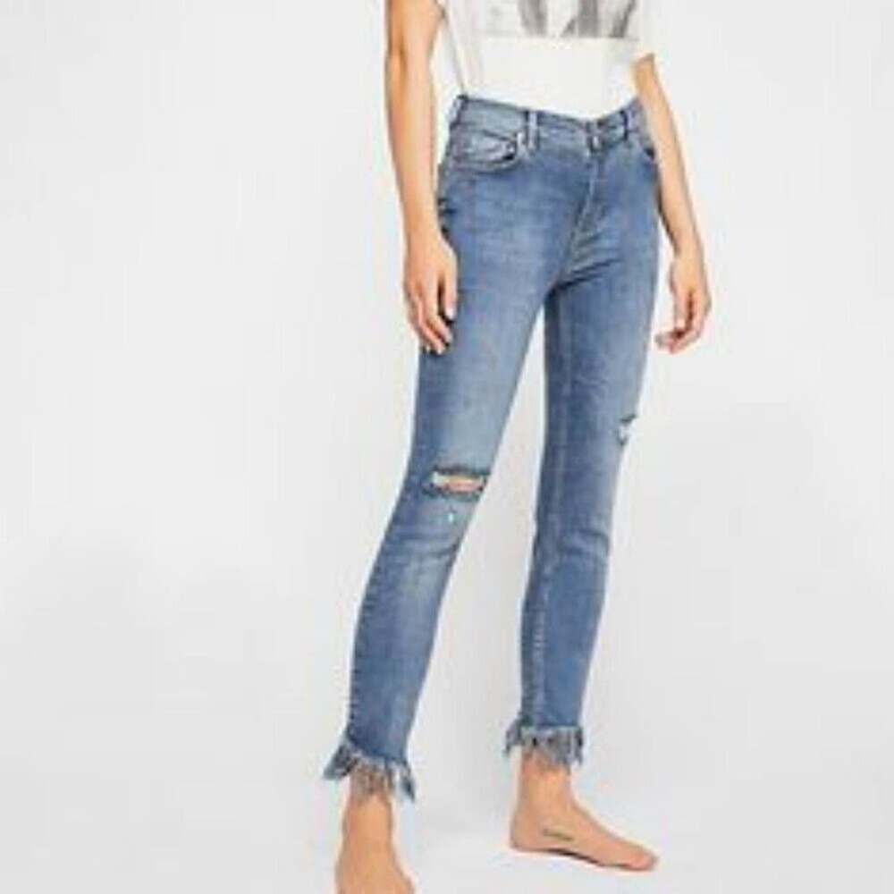 Free People light wash distressed diagonal raw hem jeans size 30 new!!!